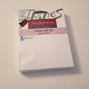 Haines silk reflection control top hosiery.